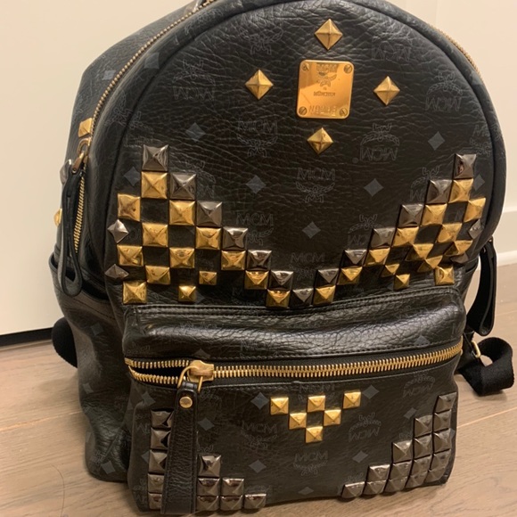 black mcm backpack large